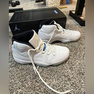 Nike Air Jordan 11 Legend blue size 13